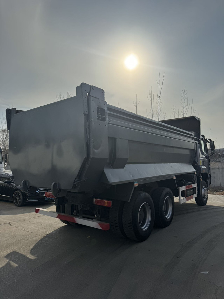 SINOTRUK HOWO - Camion benne: photos 4 SINOTRUK HOWO - Camion benne: photos 4