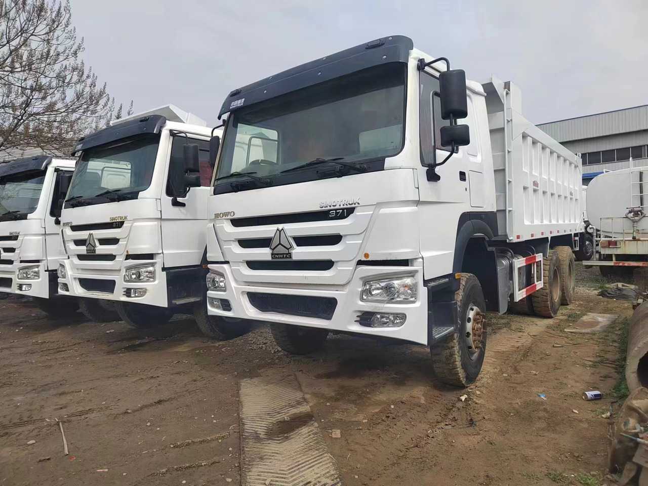Sino HOWO 6x4 Dump Truck Click for Discount - Camion benne: photos 3 Sino HOWO 6x4 Dump Truck Click for Discount - Camion benne: photos 3