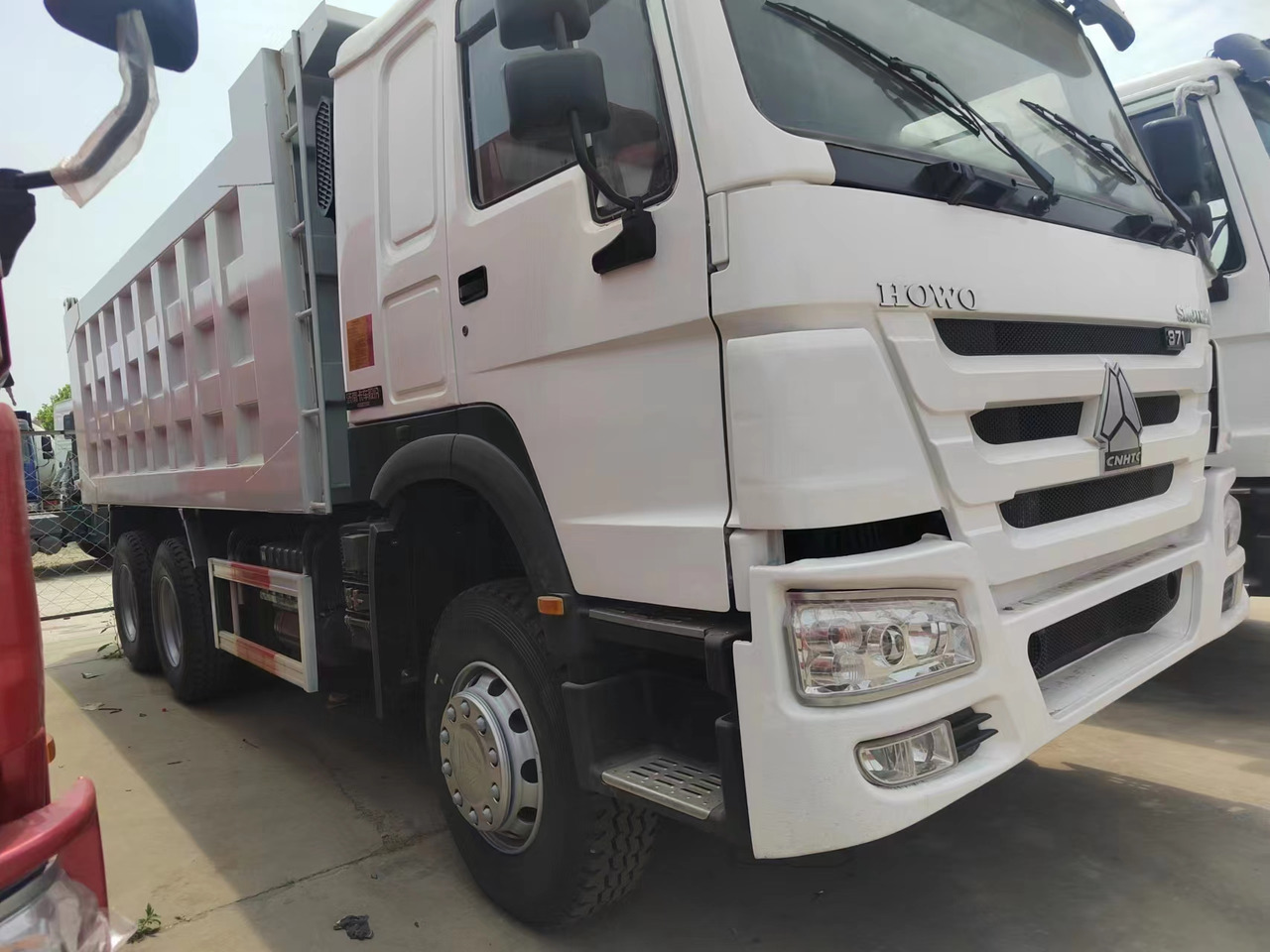 Sino HOWO 6x4 Dump Truck Click for Discount - Camion benne: photos 5 Sino HOWO 6x4 Dump Truck Click for Discount - Camion benne: photos 5