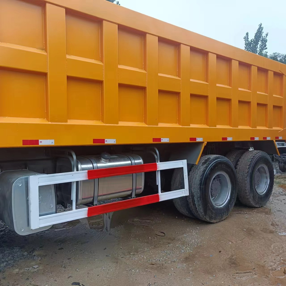 Sino HOWO 8x4 Dump Truck Click for Discount - Camion benne: photos 2 Sino HOWO 8x4 Dump Truck Click for Discount - Camion benne: photos 2