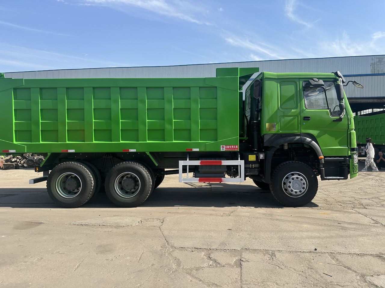 Sinotruck 6x4 HOWO Dump Truck Clcik for Discount - Camion benne: photos 2 Sinotruck 6x4 HOWO Dump Truck Clcik for Discount - Camion benne: photos 2