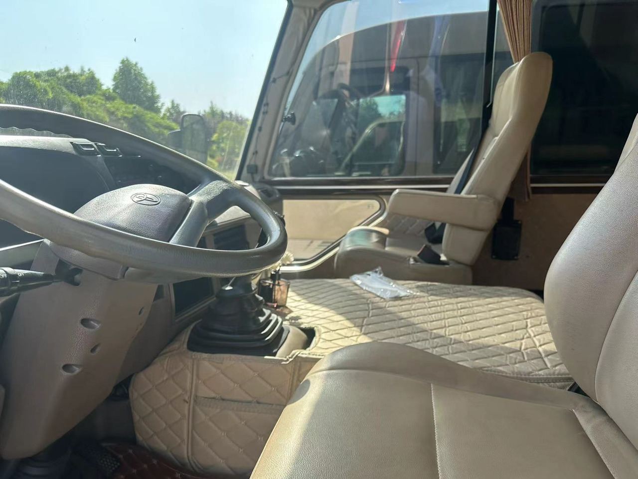 TOYOTA Mini Bus Click Here for Discount - Autocar: photos 5 TOYOTA Mini Bus Click Here for Discount - Autocar: photos 5