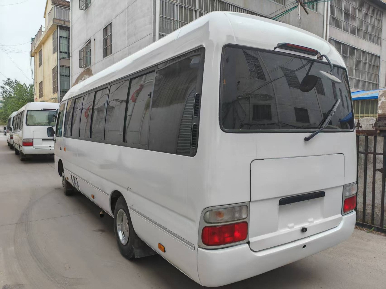 TOYOTA Mini Bus Low Mileage - Autocar: photos 5 TOYOTA Mini Bus Low Mileage - Autocar: photos 5