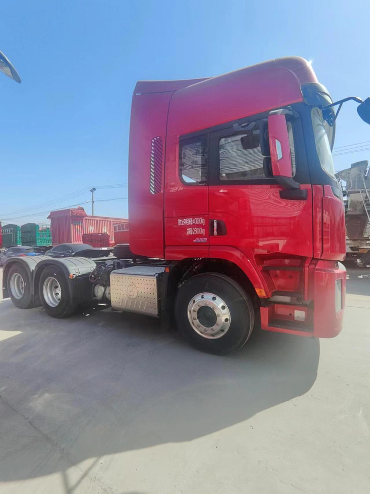 SINOTRUK Delong X5000 6X4 Automatic Tractor - Tracteur routier: photos 1 SINOTRUK Delong X5000 6X4 Automatic Tractor - Tracteur routier: photos 1