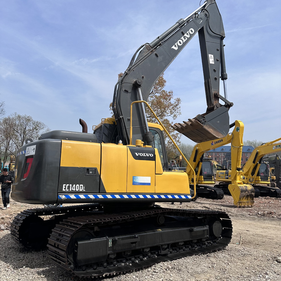 VOLVO EC140D - Pelle sur chenille: photos 1 VOLVO EC140D - Pelle sur chenille: photos 1