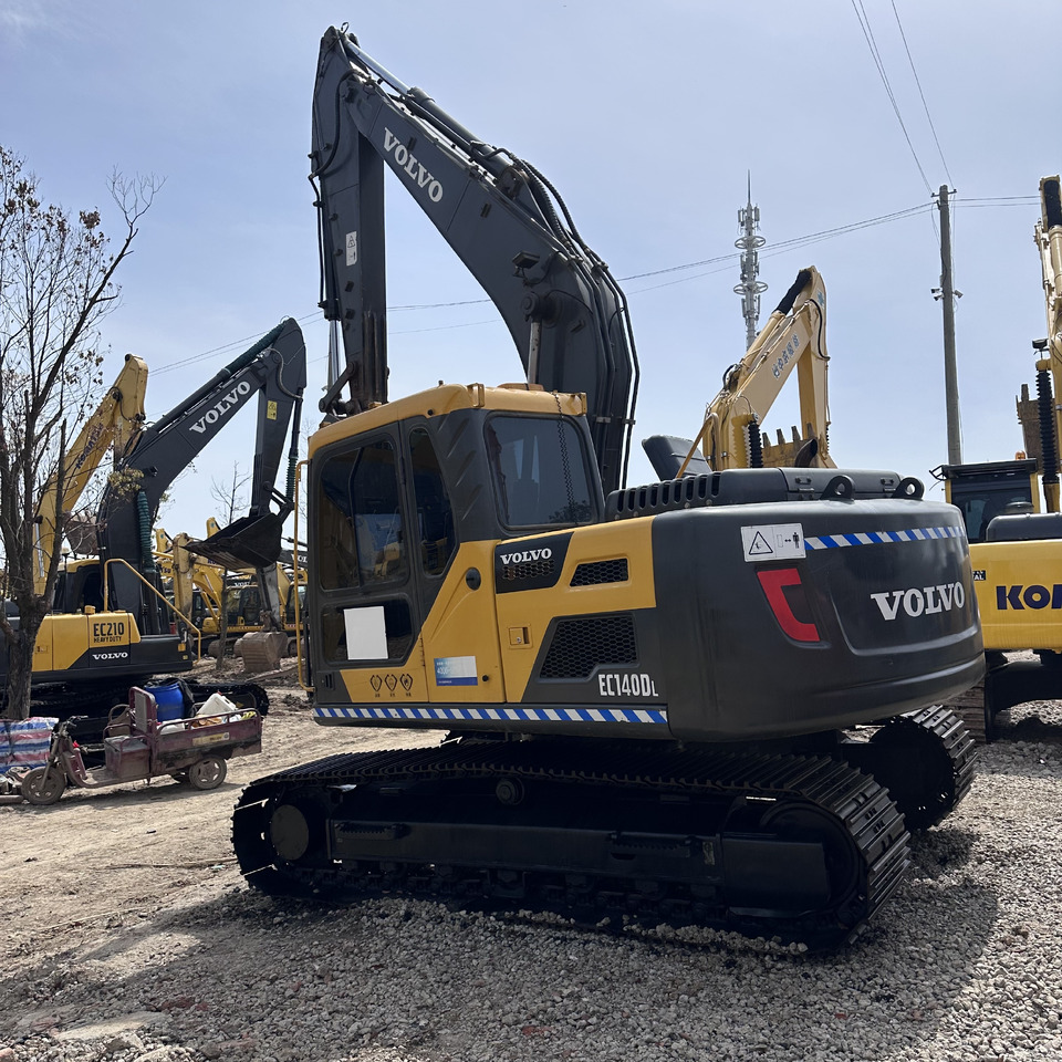 VOLVO EC140D - Pelle sur chenille: photos 2 VOLVO EC140D - Pelle sur chenille: photos 2