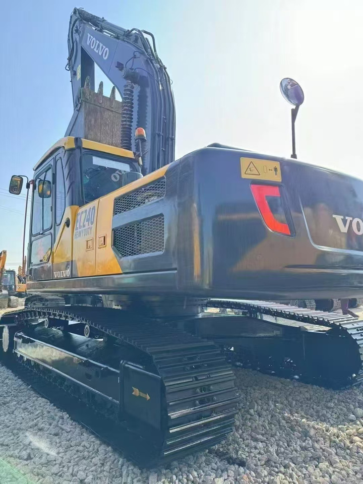 VOLVO EC240 - Pelle sur chenille: photos 4 VOLVO EC240 - Pelle sur chenille: photos 4