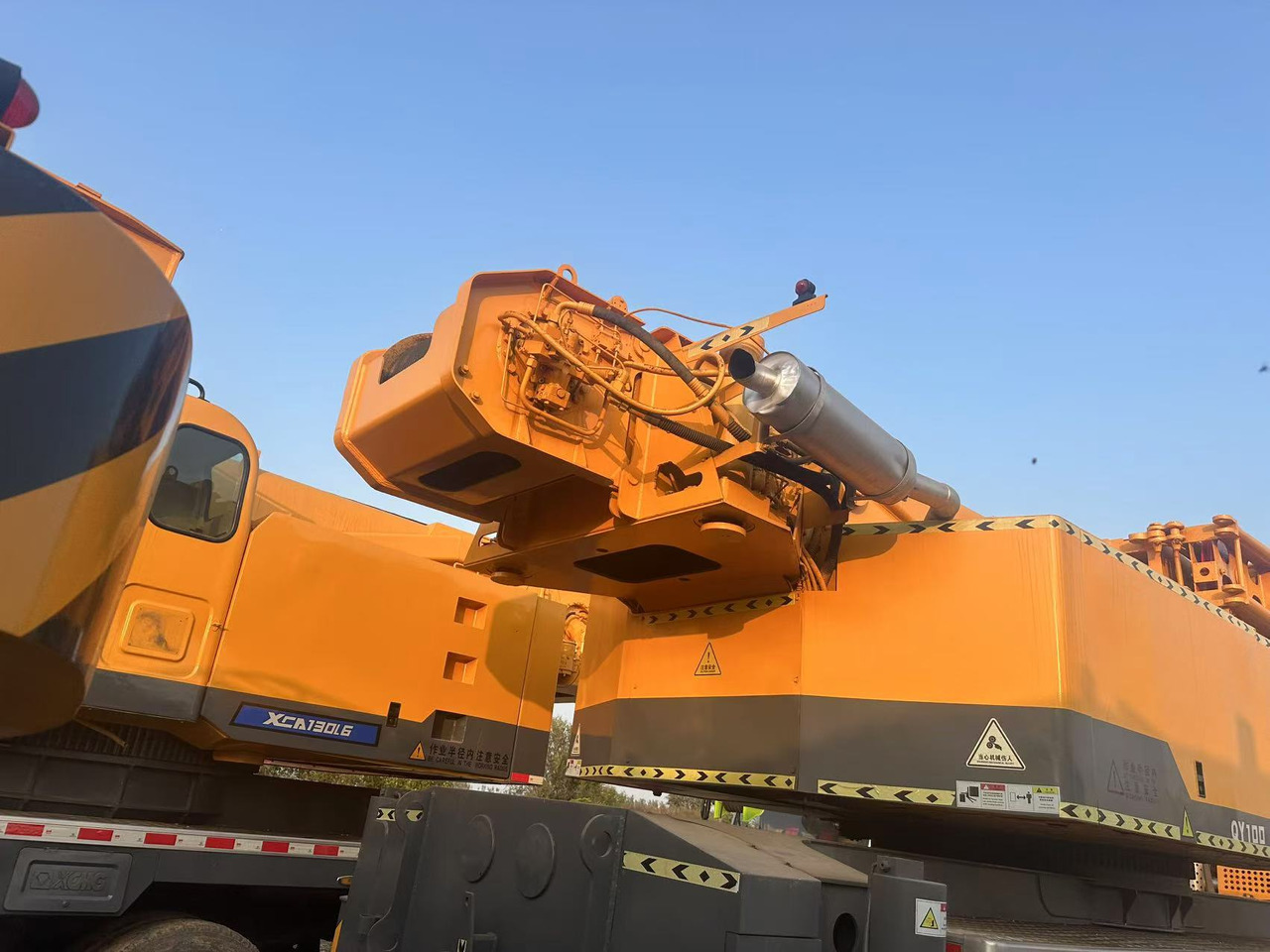 XCMG Crane QY100 - Grue: photos 4 XCMG Crane QY100 - Grue: photos 4