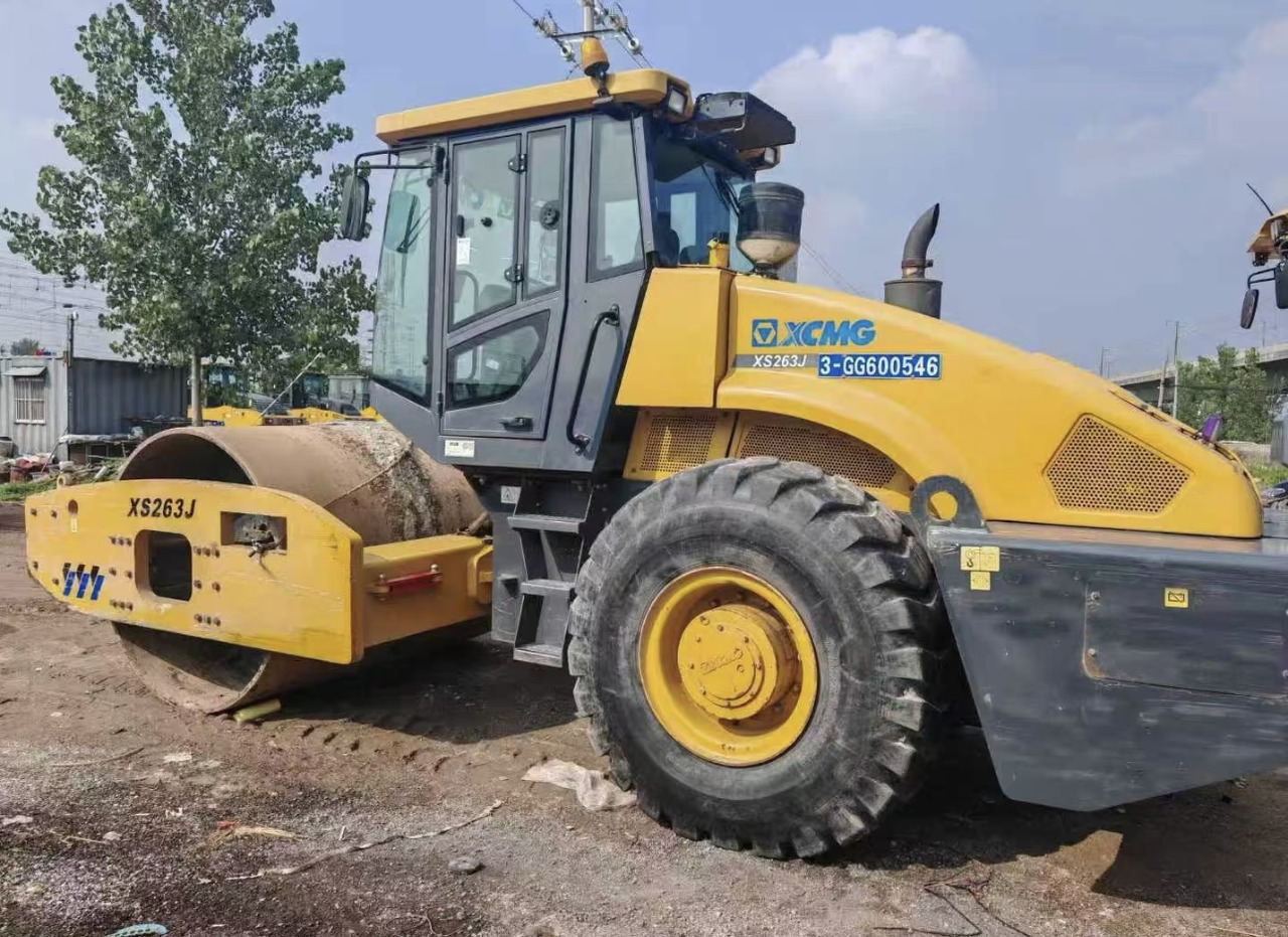 XCMG XCMG XS263J Original Road Roller Negotiable - Compacteur à pieds de mouton/ Monocylindre: photos 1 XCMG XCMG XS263J Original Road Roller Negotiable - Compacteur à pieds de mouton/ Monocylindre: photos 1