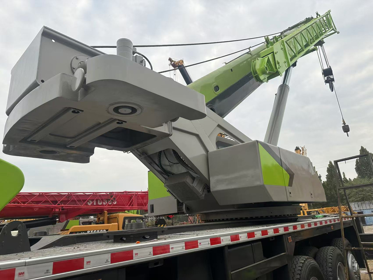 ZOOMLION Crane 50Ton - Grue: photos 3 ZOOMLION Crane 50Ton - Grue: photos 3