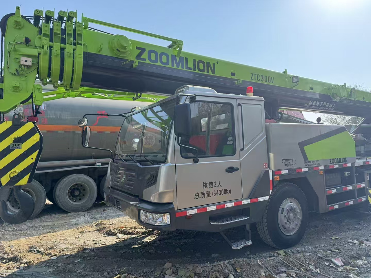ZOOMLION Crane ZTC300V 30Ton - Grue: photos 2 ZOOMLION Crane ZTC300V 30Ton - Grue: photos 2