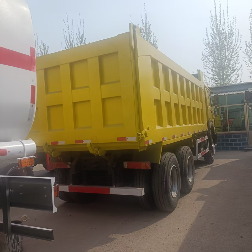 Sinotruk howo 371 6x4 - Camion benne: photos 4 Sinotruk howo 371 6x4 - Camion benne: photos 4