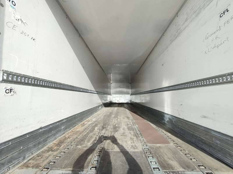 Semi-remorque 2 Essieux 27 TONNES FRET AERIEN 2 PORTES AR - Semi-remorque fourgon: photos 5 Semi-remorque 2 Essieux 27 TONNES FRET AERIEN 2 PORTES AR - Semi-remorque fourgon: photos 5