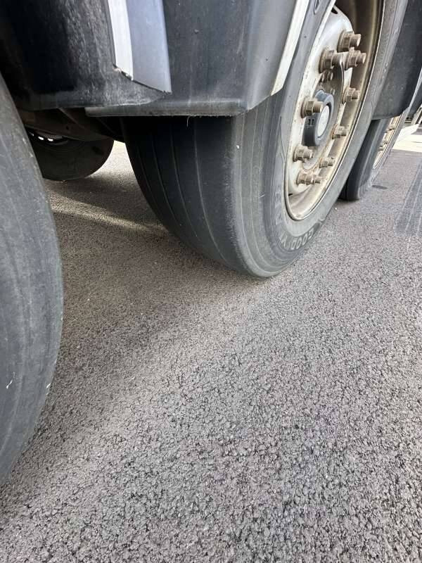 Semi-remorque 3 Essieux 38 TONNES CAISSE LAMBERET GROUPE CARRIER VECTOR 1550 - Semi-remorque frigorifique: photos 5 Semi-remorque 3 Essieux 38 TONNES CAISSE LAMBERET GROUPE CARRIER VECTOR 1550 - Semi-remorque frigorifique: photos 5