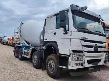 SINOTRUK Concrete Truck for Sale in Mali - Camion: photos 1 SINOTRUK Concrete Truck for Sale in Mali - Camion: photos 1