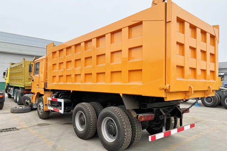 SHACMAN Shacman Cargo Truck for Sale in Kenya - Camion benne: photos 2 SHACMAN Shacman Cargo Truck for Sale in Kenya - Camion benne: photos 2