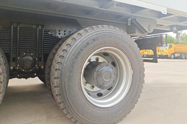 SHACMAN Shacman Trucks for Sale in Ghana - Camion benne: photos 5 SHACMAN Shacman Trucks for Sale in Ghana - Camion benne: photos 5