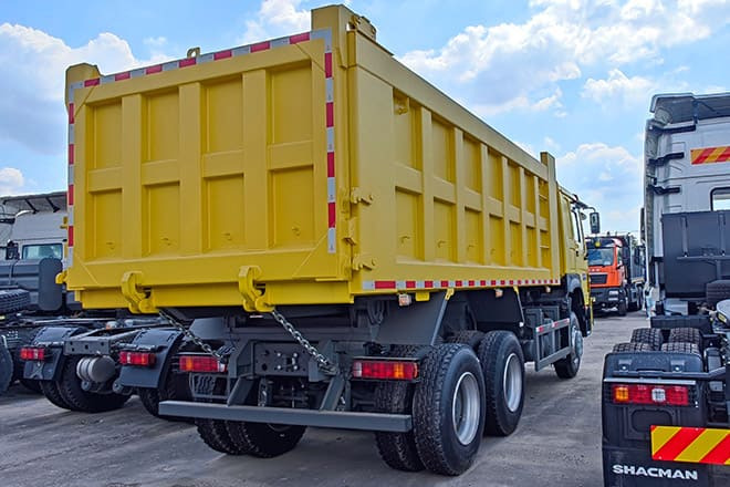 SINOTRUK Howo 400 10 Wheeler Tipper Truck for Sale in Côte d'Ivoire - Camion benne: photos 2 SINOTRUK Howo 400 10 Wheeler Tipper Truck for Sale in Côte d'Ivoire - Camion benne: photos 2