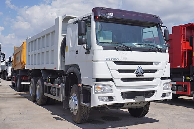 SINOTRUK Howo 6x4 New Tipper Trucks for Sale in Mauritania - Camion benne: photos 3 SINOTRUK Howo 6x4 New Tipper Trucks for Sale in Mauritania - Camion benne: photos 3