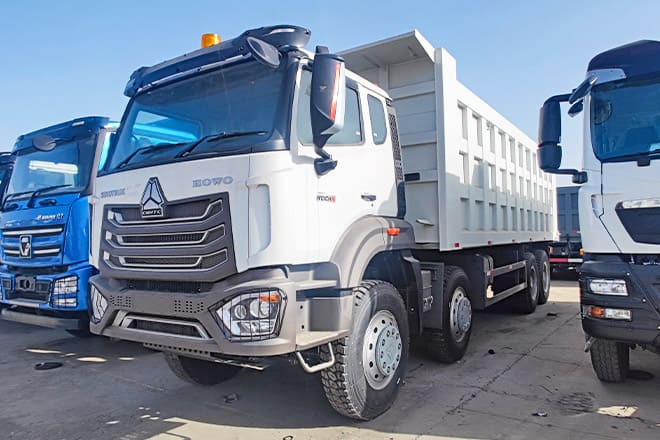 SINOTRUK Sino Howo 8x4 Dump truck for Sale in Senegal - Camion benne: photos 1 SINOTRUK Sino Howo 8x4 Dump truck for Sale in Senegal - Camion benne: photos 1