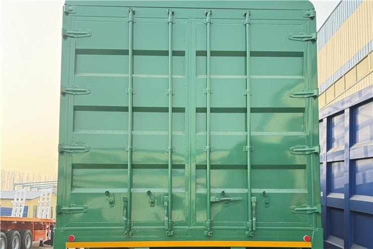 TITAN 4 Axle 80 Ton Livestock Semi Trailer for Sale In Sudan - Semi-remorque bétaillère: photos 3 TITAN 4 Axle 80 Ton Livestock Semi Trailer for Sale In Sudan - Semi-remorque bétaillère: photos 3