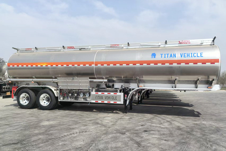 TITAN Aluminum Tanker Trailer for Sale in Malawi - Semi-remorque citerne: photos 2 TITAN Aluminum Tanker Trailer for Sale in Malawi - Semi-remorque citerne: photos 2