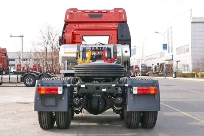 FAW FAW 6X4 Trucks for Sale Prices in Vanuatu - Tracteur routier: photos 4 FAW FAW 6X4 Trucks for Sale Prices in Vanuatu - Tracteur routier: photos 4