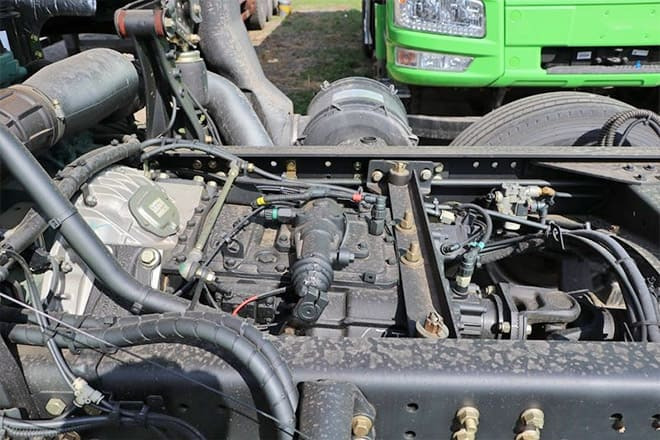 FAW New FAW JIEFANG Trucks for Sale in Qatar - Tracteur routier: photos 4 FAW New FAW JIEFANG Trucks for Sale in Qatar - Tracteur routier: photos 4