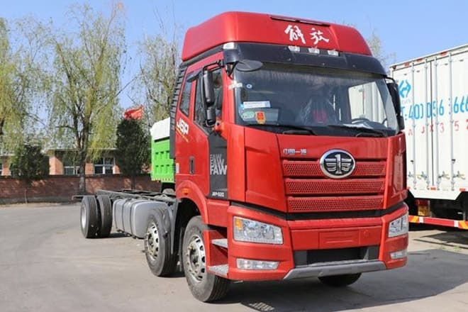 FAW New FAW JIEFANG Trucks for Sale in Qatar - Tracteur routier: photos 2 FAW New FAW JIEFANG Trucks for Sale in Qatar - Tracteur routier: photos 2