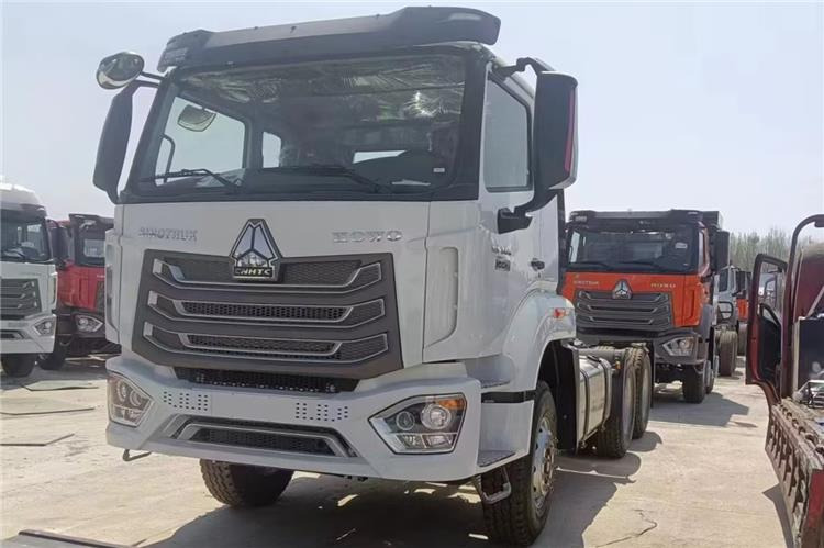 SINOTRUK Hohan NX Truck Price 371 hp 10 Wheeler for Sale In Tanzania - Tracteur routier: photos 2 SINOTRUK Hohan NX Truck Price 371 hp 10 Wheeler for Sale In Tanzania - Tracteur routier: photos 2