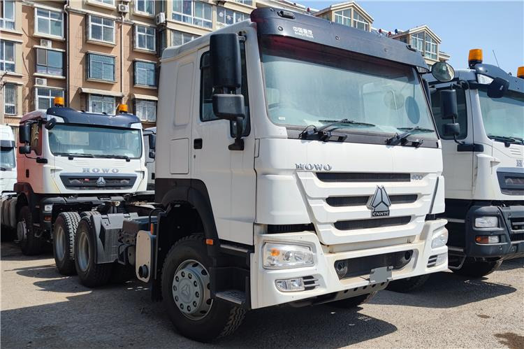 SINOTRUK Howo 400hp Truck Tractor Price with Weichai Engine In Guinea - Tracteur routier: photos 1 SINOTRUK Howo 400hp Truck Tractor Price with Weichai Engine In Guinea - Tracteur routier: photos 1