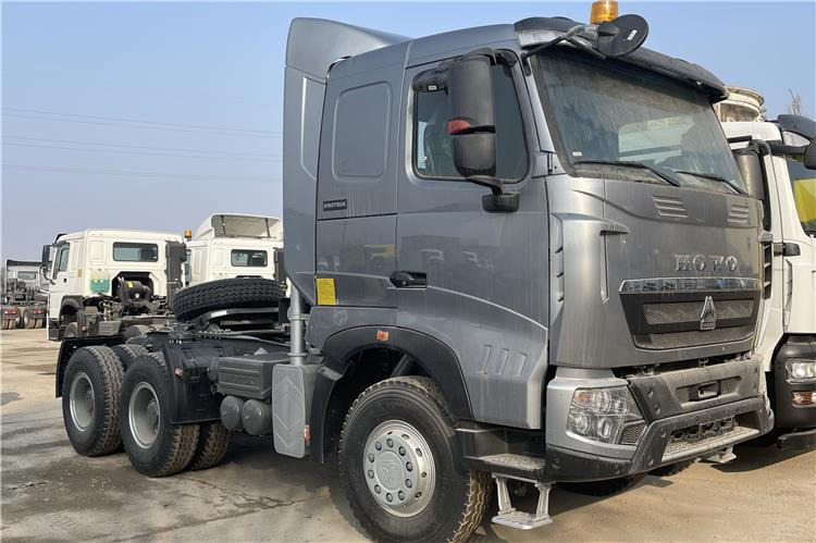 SINOTRUK Howo T7H Truck Head for Sale In Zimbabwe - Tracteur routier: photos 2 SINOTRUK Howo T7H Truck Head for Sale In Zimbabwe - Tracteur routier: photos 2
