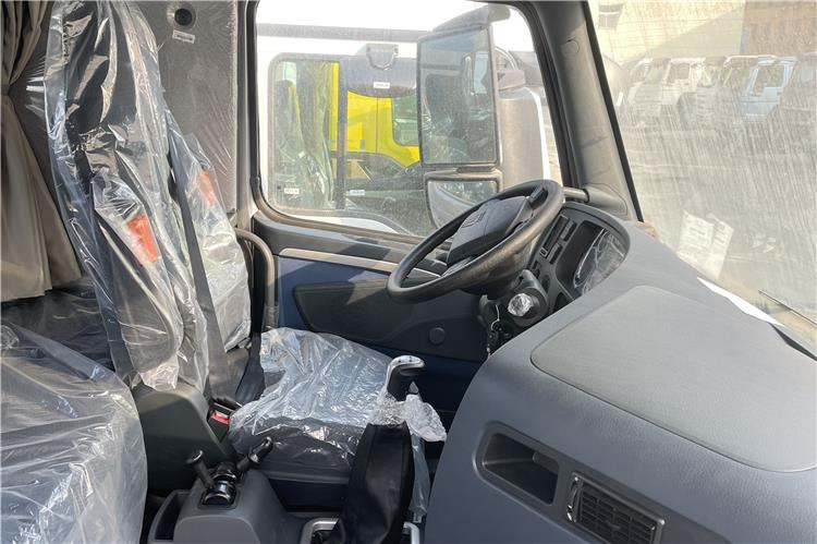 SINOTRUK Howo T7H Truck Head for Sale In Zimbabwe - Tracteur routier: photos 3 SINOTRUK Howo T7H Truck Head for Sale In Zimbabwe - Tracteur routier: photos 3