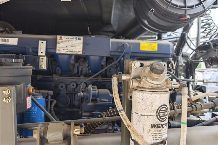 SINOTRUK Used Howo 400hp Tractor Truck for Sale In Nigeria Lagos - Tracteur routier: photos 5 SINOTRUK Used Howo 400hp Tractor Truck for Sale In Nigeria Lagos - Tracteur routier: photos 5