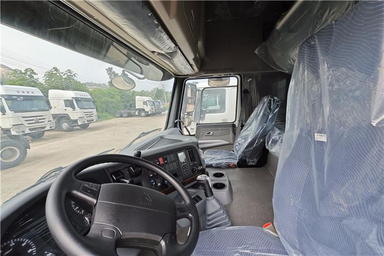 SINOTRUK Used Howo 400hp Tractor Truck for Sale In Nigeria Lagos - Tracteur routier: photos 4 SINOTRUK Used Howo 400hp Tractor Truck for Sale In Nigeria Lagos - Tracteur routier: photos 4
