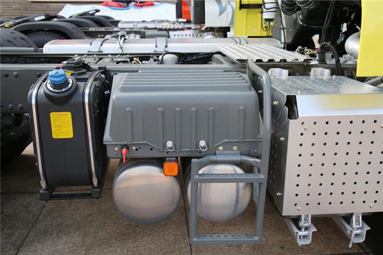 Sinotruk Used Sitrak 430 HP Truck Head for Sale In Ghana - Tracteur routier: photos 5 Sinotruk Used Sitrak 430 HP Truck Head for Sale In Ghana - Tracteur routier: photos 5