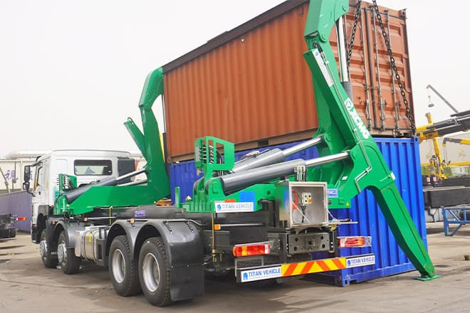 XCMG 20 Ft Side Loader Truck for Sale in Zambia - Camion porte-conteneur/ Caisse mobile: photos 2 XCMG 20 Ft Side Loader Truck for Sale in Zambia - Camion porte-conteneur/ Caisse mobile: photos 2