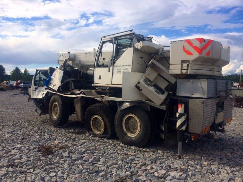 Liebherr LTM 1045-3.1 for parts - Grue mobile: photos 2 Liebherr LTM 1045-3.1 for parts - Grue mobile: photos 2