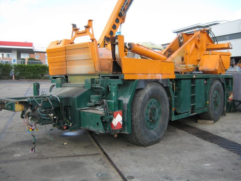 Tadano Faun ATF 30-2 for parts - Grue mobile: photos 2 Tadano Faun ATF 30-2 for parts - Grue mobile: photos 2