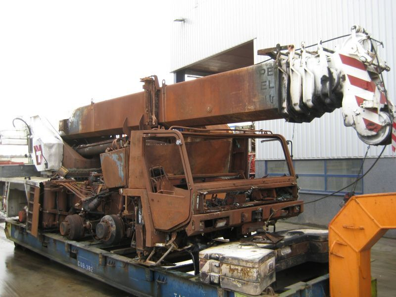 Tadano Faun ATF 50-3 for parts - Grue mobile: photos 1 Tadano Faun ATF 50-3 for parts - Grue mobile: photos 1