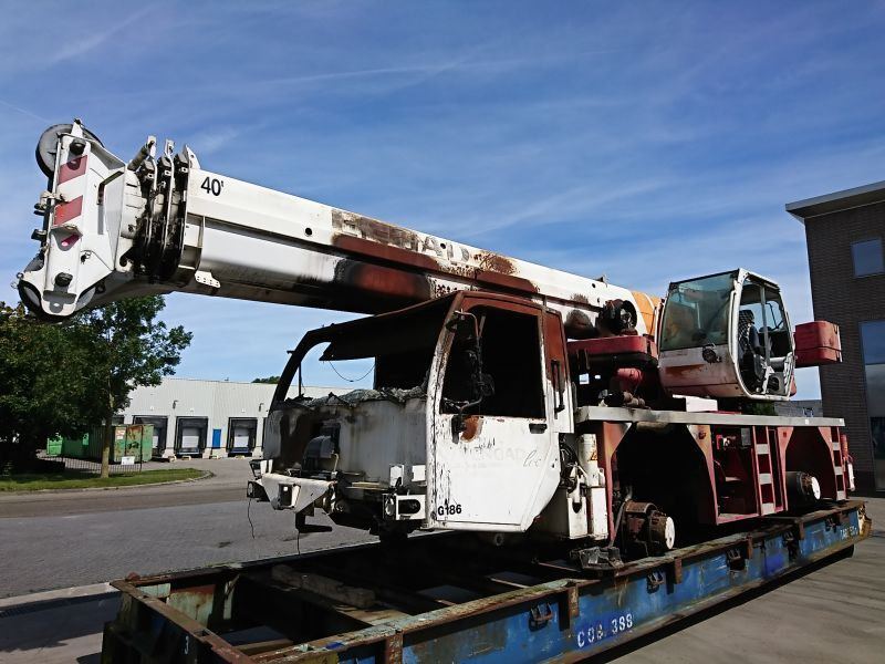 Terex demag AC 35 for parts - Grue mobile: photos 1 Terex demag AC 35 for parts - Grue mobile: photos 1