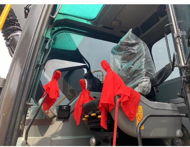 Pelle sur chenille 2022 Volvo EC210D: photos 6