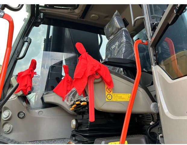 2023 Volvo EC 350 - Pelle sur chenille: photos 3 2023 Volvo EC 350 - Pelle sur chenille: photos 3