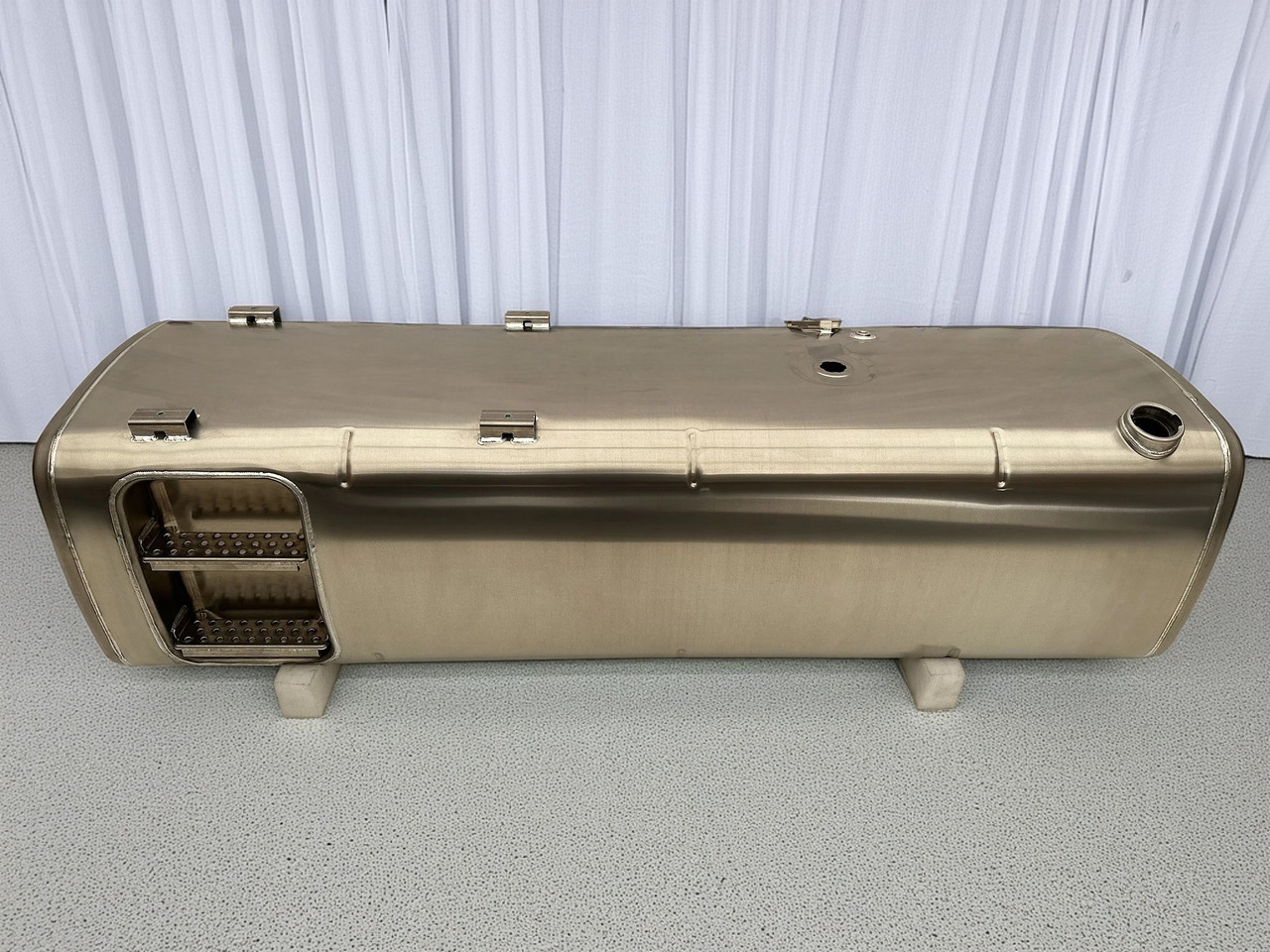 DAF - Réservoir de carburant: photos 1 DAF - Réservoir de carburant: photos 1