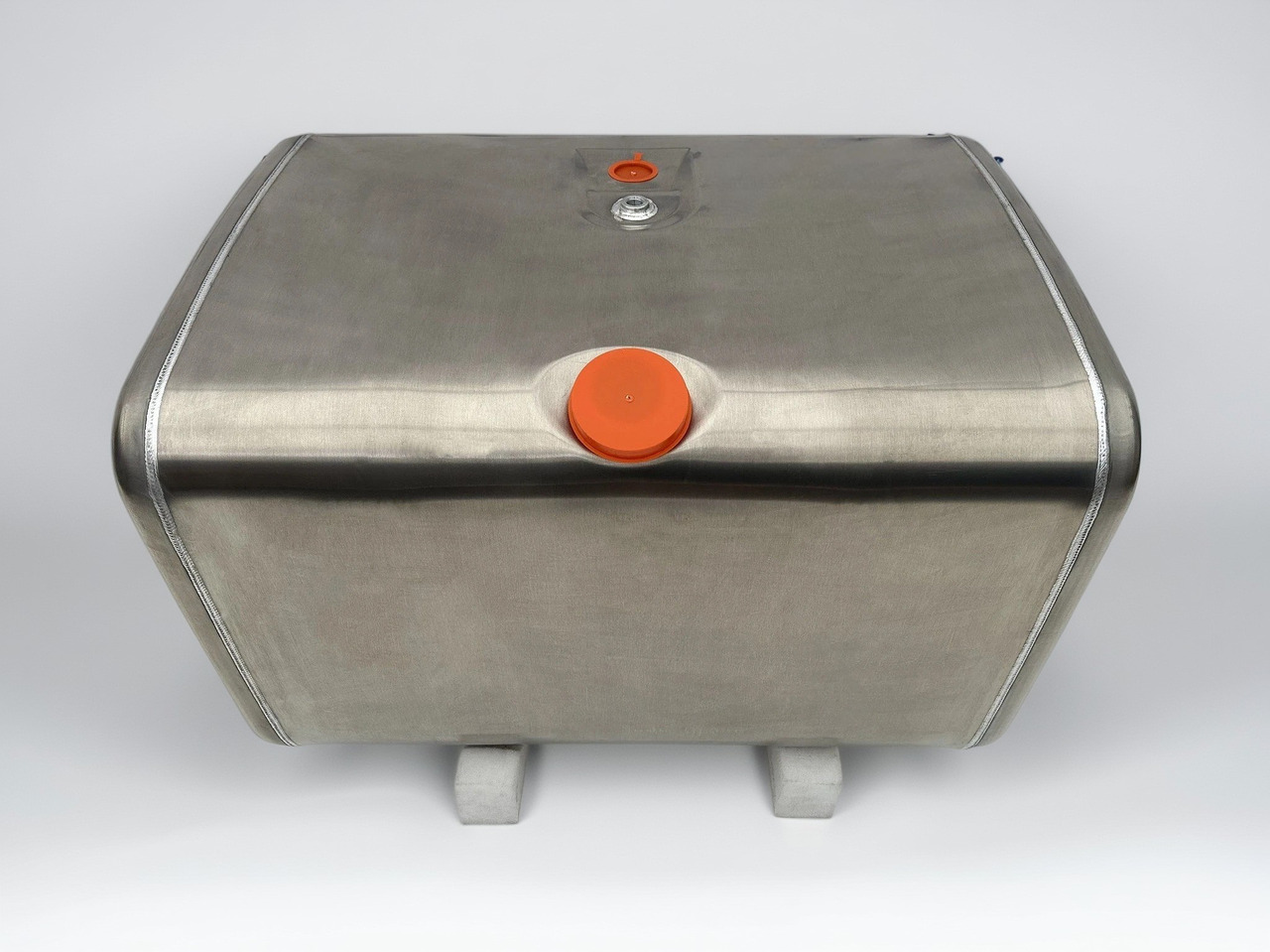 SCANIA - Réservoir de carburant: photos 1 SCANIA - Réservoir de carburant: photos 1