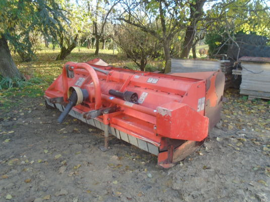 Kuhn BNG 270 - Broyeur à axe horizontal: photos 3 Kuhn BNG 270 - Broyeur à axe horizontal: photos 3