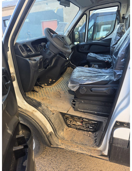 Iveco Daily 35S14 - Châssis cabine: photos 3 Iveco Daily 35S14 - Châssis cabine: photos 3