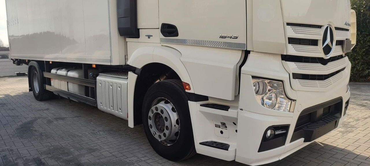 Mercedes-Benz Actros 1843 1843-Vermietung - LBW Voll-Luft-gefedert - Camion fourgon: photos 3 Mercedes-Benz Actros 1843 1843-Vermietung - LBW Voll-Luft-gefedert - Camion fourgon: photos 3