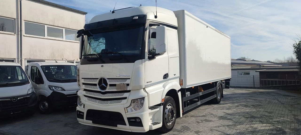 Mercedes-Benz Actros 1843 1843-Vermietung - LBW Voll-Luft-gefedert - Camion fourgon: photos 1 Mercedes-Benz Actros 1843 1843-Vermietung - LBW Voll-Luft-gefedert - Camion fourgon: photos 1