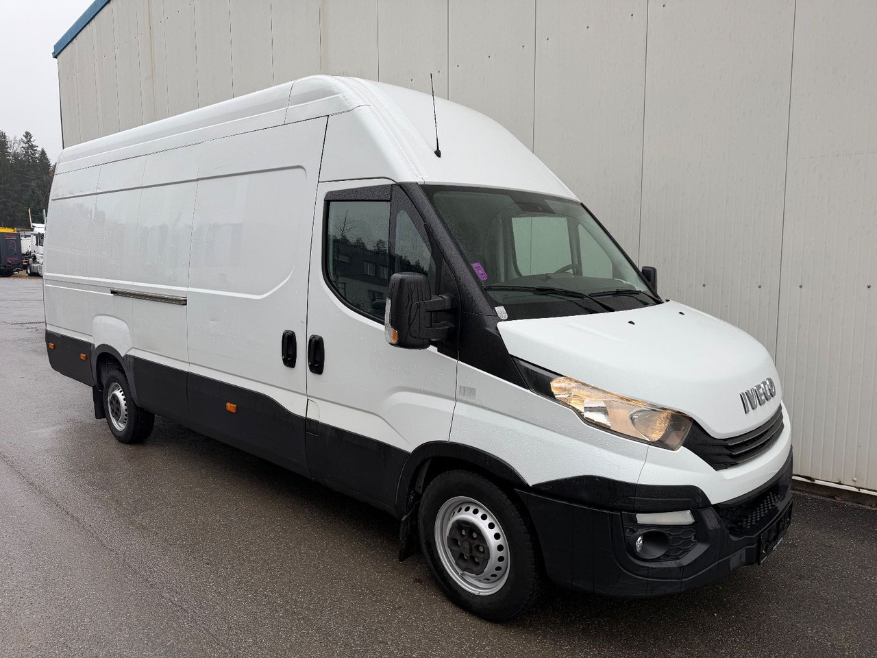 Iveco Daily 35S14 HiMatic L4H3 Maxi Iveco Daily 35S14 HiMatic L4H3 Maxi - Fourgon utilitaire: photos 2 Iveco Daily 35S14 HiMatic L4H3 Maxi Iveco Daily 35S14 HiMatic L4H3 Maxi - Fourgon utilitaire: photos 2